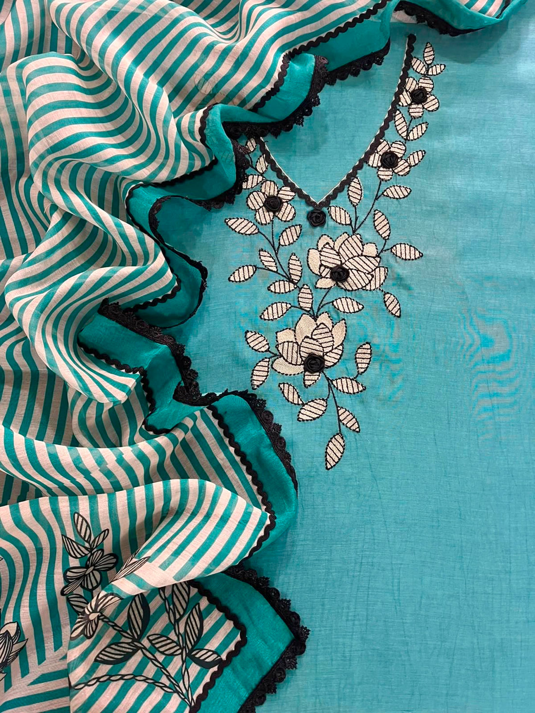 Elegant Mulmul Chanderi